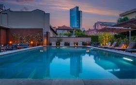 Hotel Crowne Plaza Milan City By Ihg Exterior photo