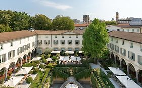 Four Seasons Hotel Milano Exterior photo