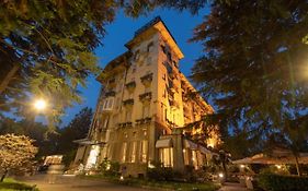 Palace Grand Hotel Varèse Exterior photo